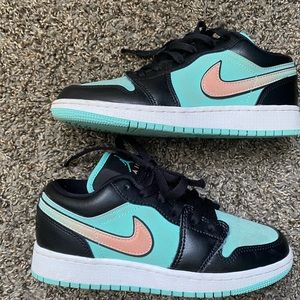 COPY - Jordan 1 GS “Tropical Twist”